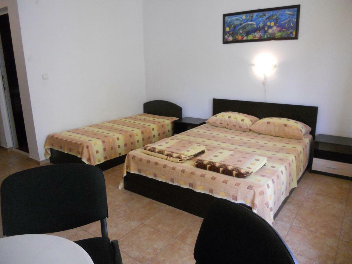 Guest House "Tania" Ahtopol Exterior foto